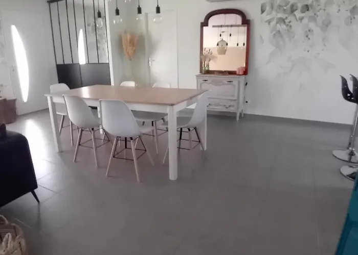 Cosy Avec Piscine Halte Pro Ou Detente Homestay szállás Salindres